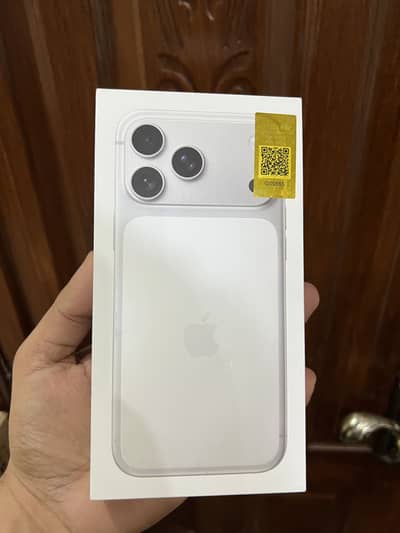 IPHONE 17 pro max Pta Prooved 256 silver box pac