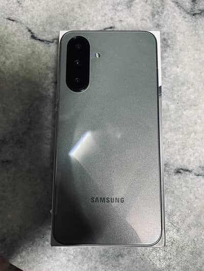 Samsung Galaxy A17 8/256 brand new conditon