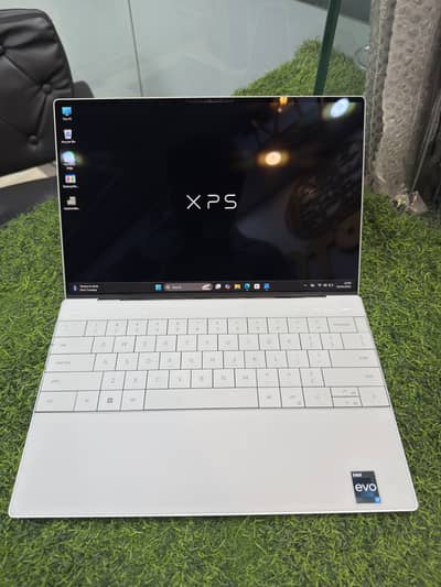 DELL XPS 13 Plus i7-13th generation 32gb ram ddr5