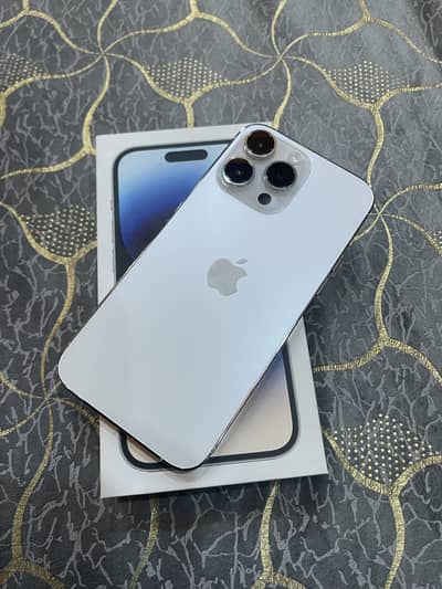 iphone 14 pro max health 100% 10 by 10