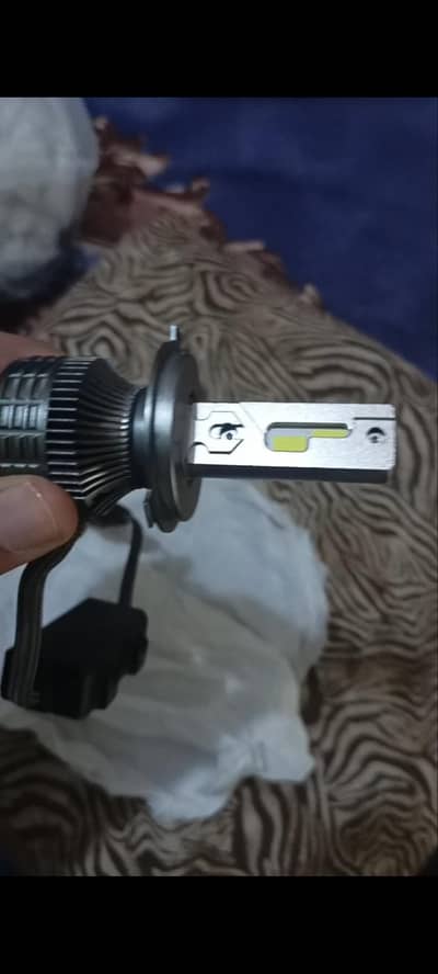 honda city . . . lights . . ya ma Dubai Sy laya ta bhttt achi light Hain.