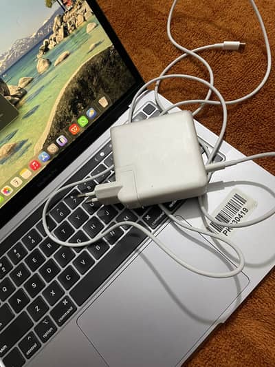 Macbook pro 2020 16/512gb Lush piece