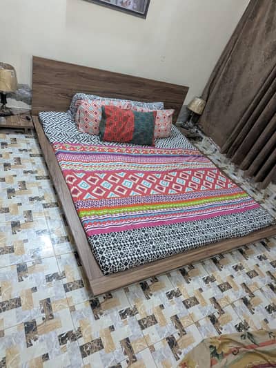 bed set with side tables