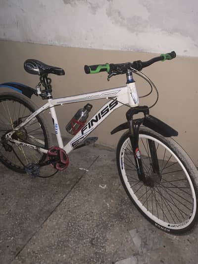 26 size cycle 2nd payam da warsra white color ke