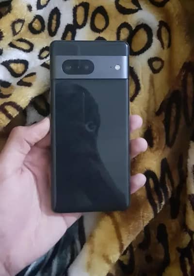 google pixel 7 black color