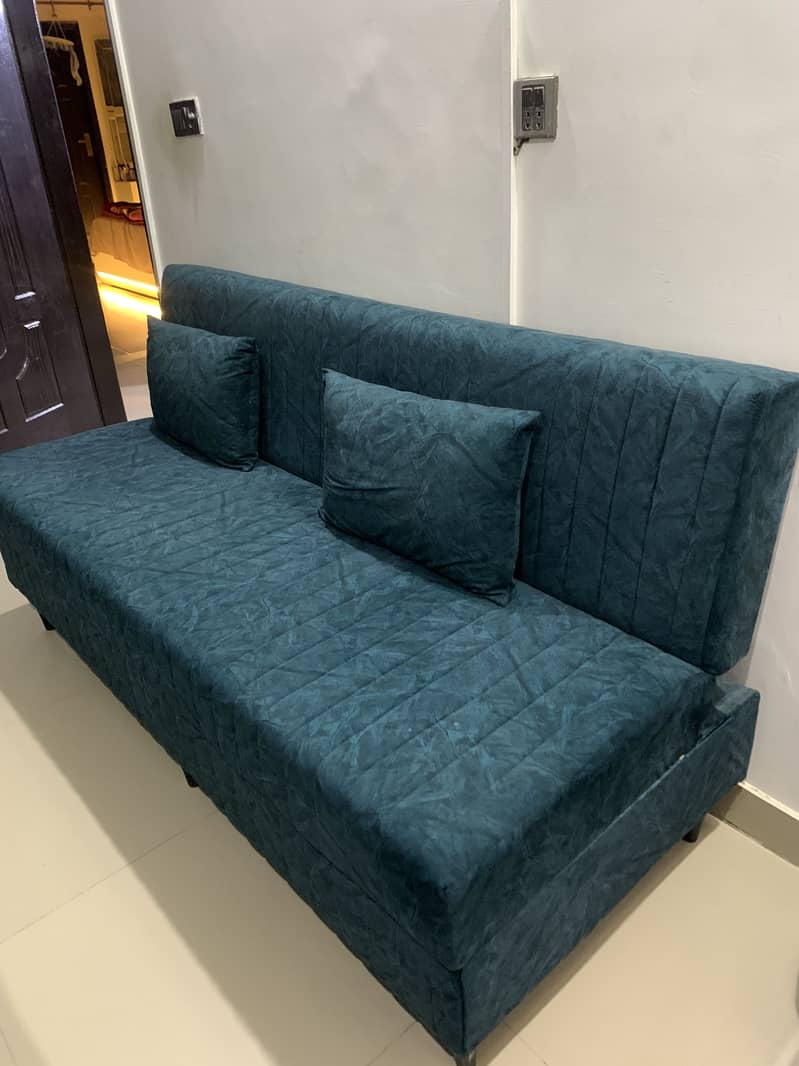 Sofa cumbed 0