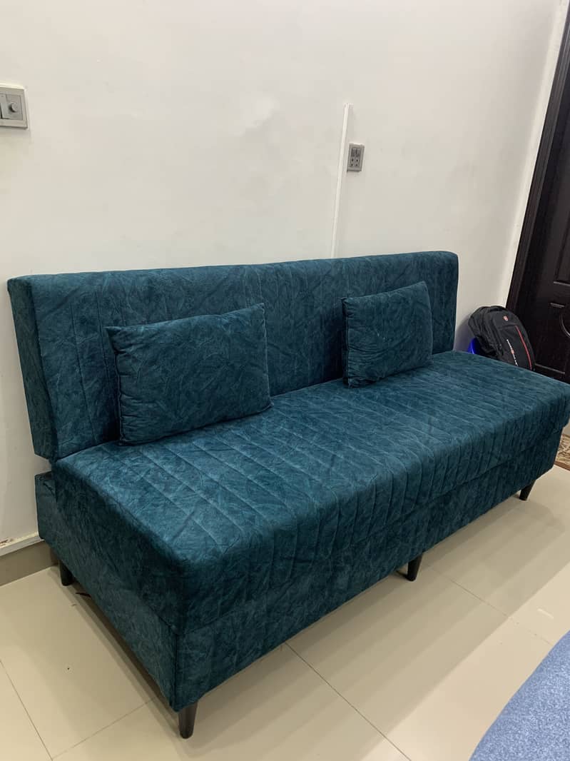 Sofa cumbed 1