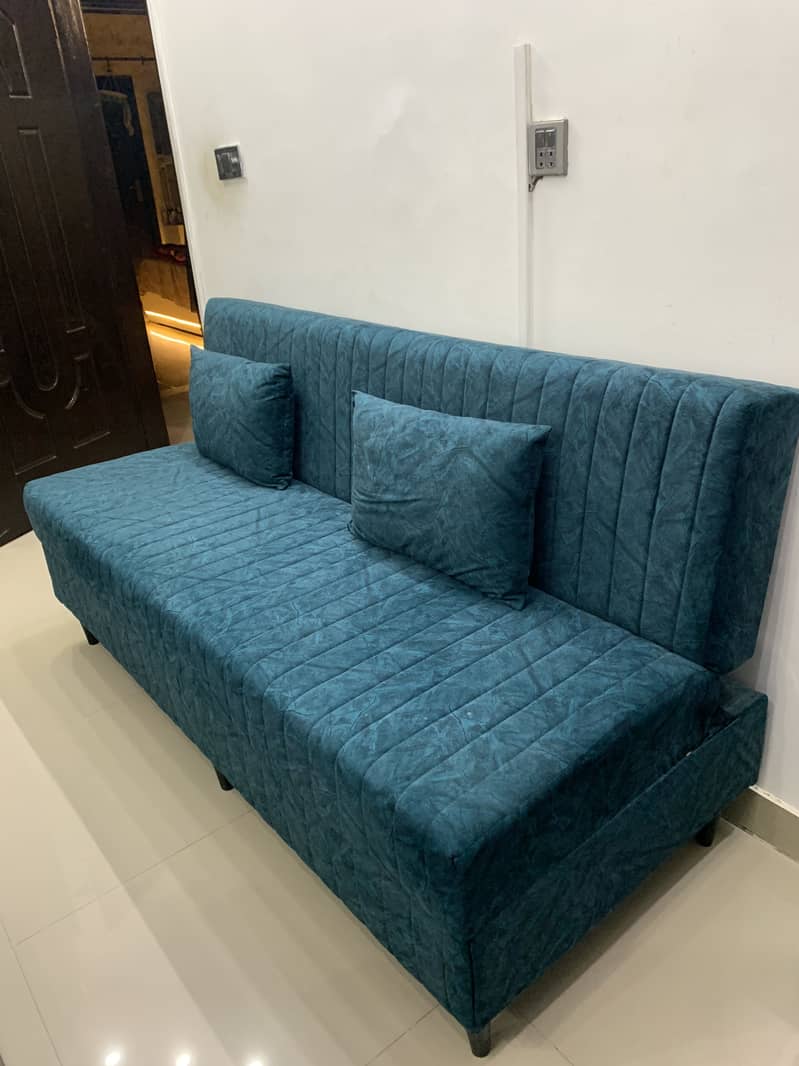 Sofa cumbed 2