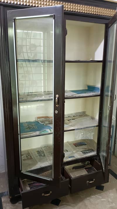 Showcase Kitchen Almari