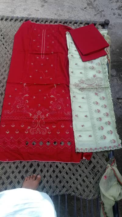 Doria Lawn with Embroidery