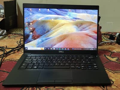 Dell Latitude 7390 Ultrabook Core i5 8th - Lightweight & Powerful