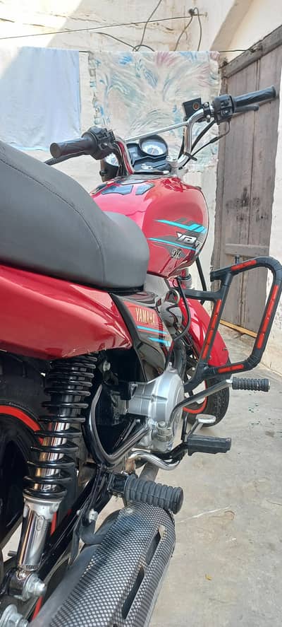 Yamah YB. Dx 125YB. DX