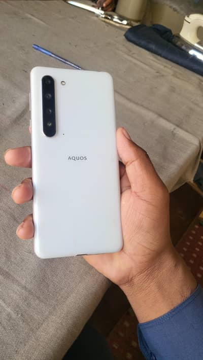 aqus r5 12gb 256gb snapdragon 865