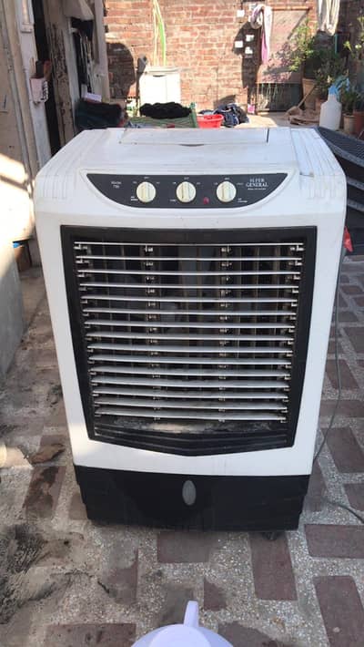 super General air cooler for sale in a good condition03430803291(