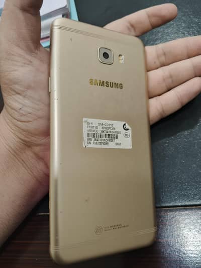 Selling mobile C7 pro