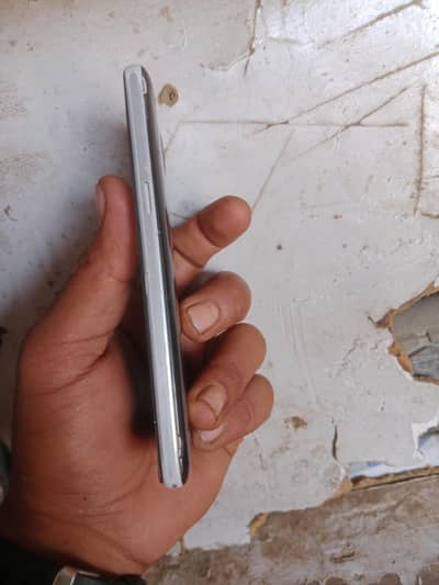 J5 prime samsung. . . 2,16. . . whtsap . 0344/74372/48