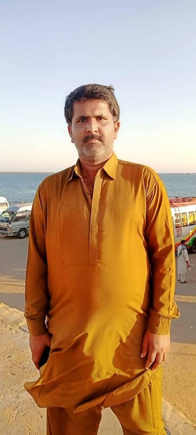 Title Man I am cock urgent need job