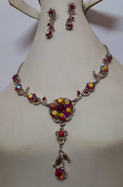 artificial jewellery