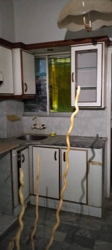 Gulistan-e-Jauhar - Block 17 1450 Square Feet Flat Up For sale