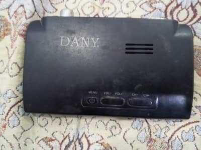 2 Danyremotees with dany tv device with accsocres
