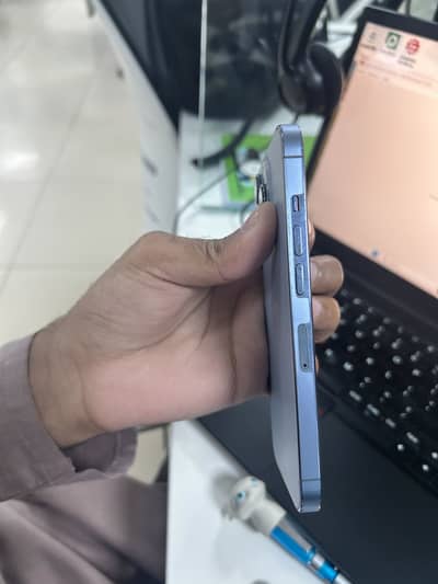 13 pro Factory Unlocked 256gb