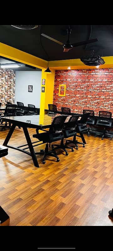 570 sq ft furnished office Availble for rent