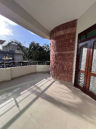 I-8/2 Upper Tile Flooring