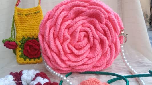 Hand made pink   crochet purse