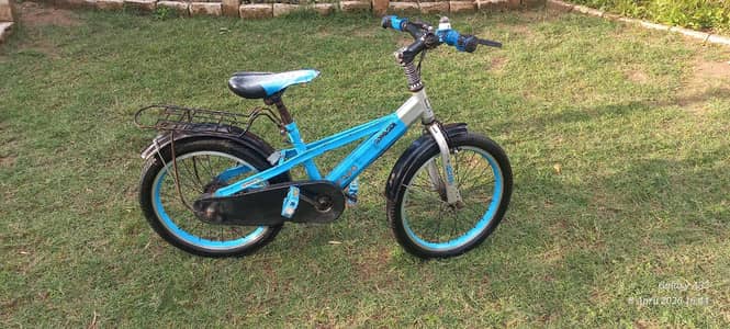 3 kids cycle , 1 pink ,, 1 black