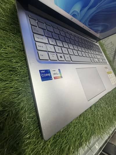 Asus Vivobook Laptop Core i7 13th Generation Best Heavy laptop