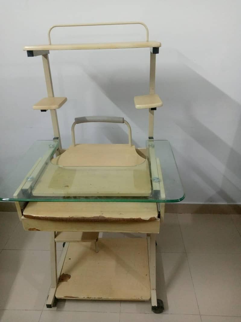 Portable computer table 1