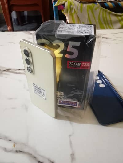 10 by 10 warranty 8 mahina adopter nhi ha cable ha