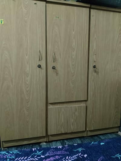 3 door Wardrobe (Almari)