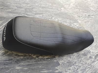 70cc Old model seat for sale.