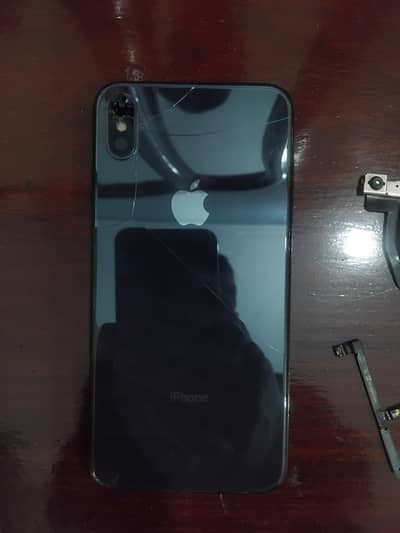 Iphone Xs Max Selling for parts.