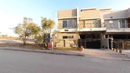 Brand New 8 Marla House With Back Open