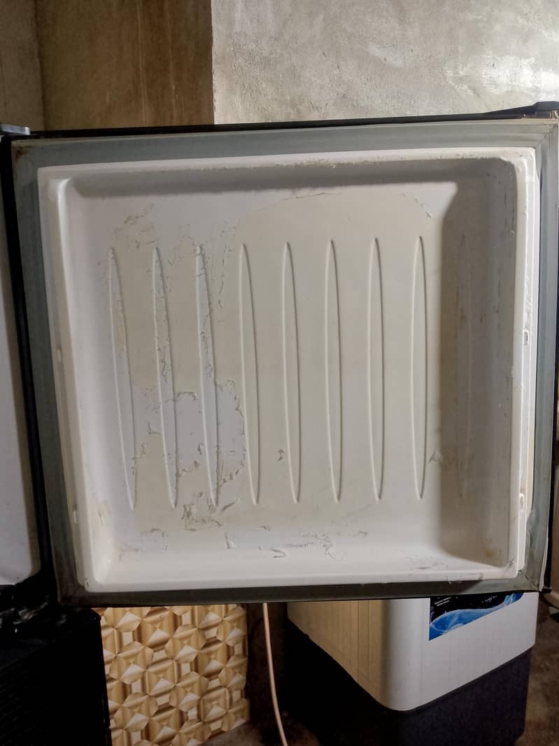 Orient Fridge 3