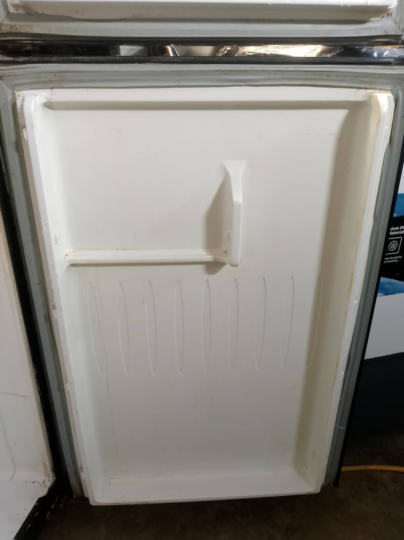 Orient Fridge 4