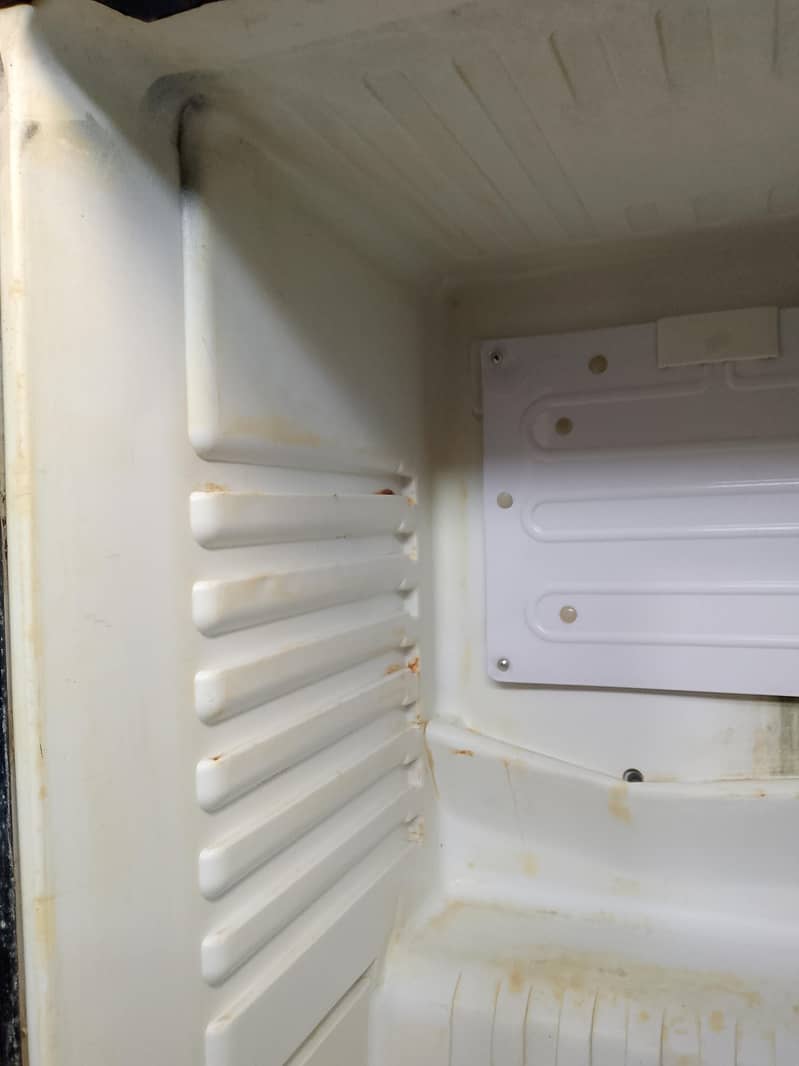 Orient Fridge 8