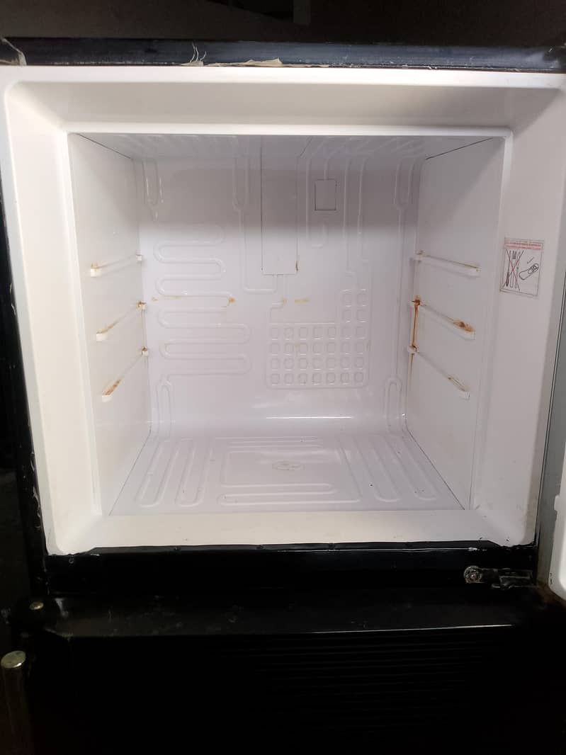 Orient Fridge 10