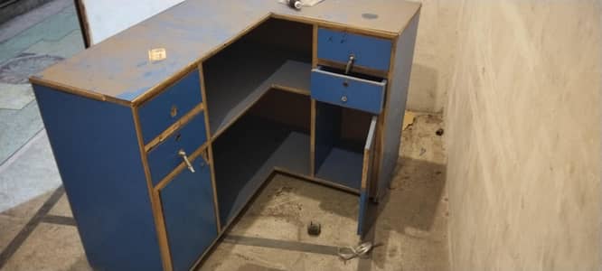 office table 10/8 in good condition