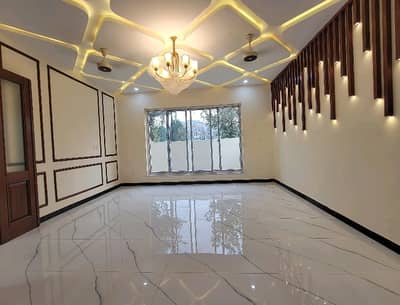 House Of 10 Marla Is Available For Sale In Bahria Enclave - Sector A