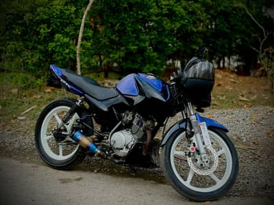 Yamha YBR full modified