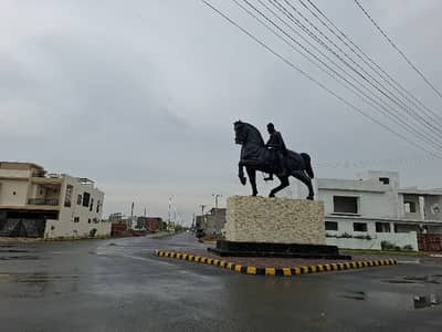 2.80 MARLA COMMERCIAL PLOT AVAILABLE FOR SALE MANIK BLOCK MAIN BOULEVARD CORNER CATEGORY