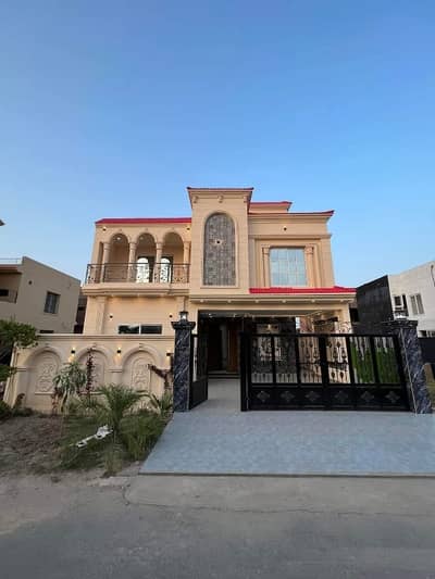 9 MARLA LUXURY HOUSE AVAILABLE FOR RENT