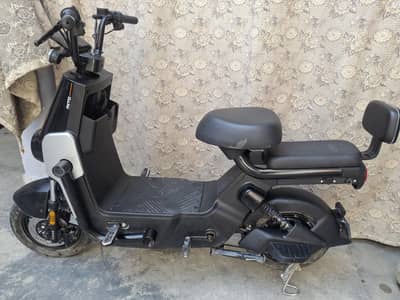 Evee Electeic scooty