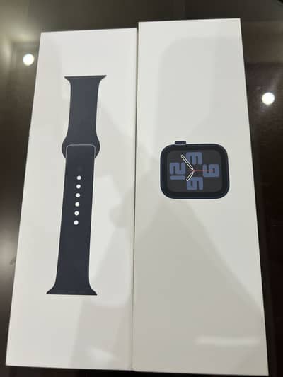 Apple Watch SE 2 – Box Open | Under Warranty | Like New