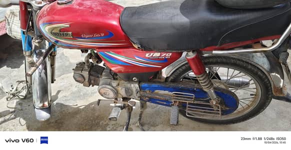 saaf suthri red color mein