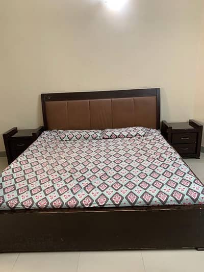 bed set with dressing and side corner