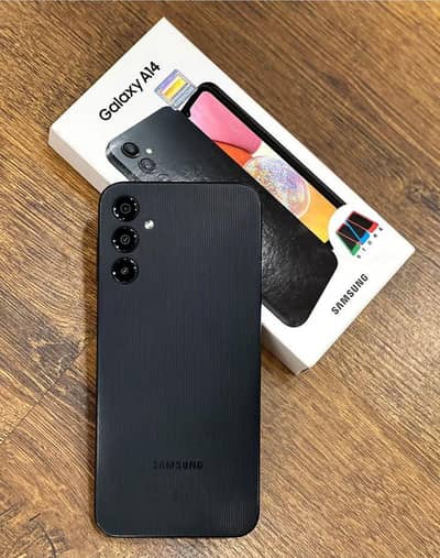 Samsung Galaxy A14 (4GB + 128GB
